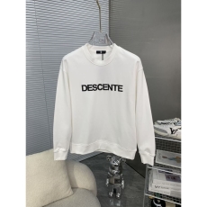 Descente Hoodies